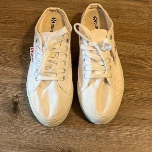 Backless platform supergas